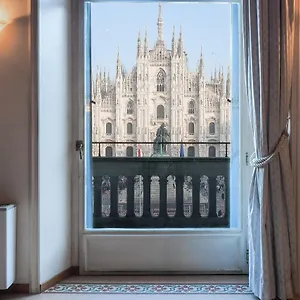 Unique Duomo Luxury Apartment Milan